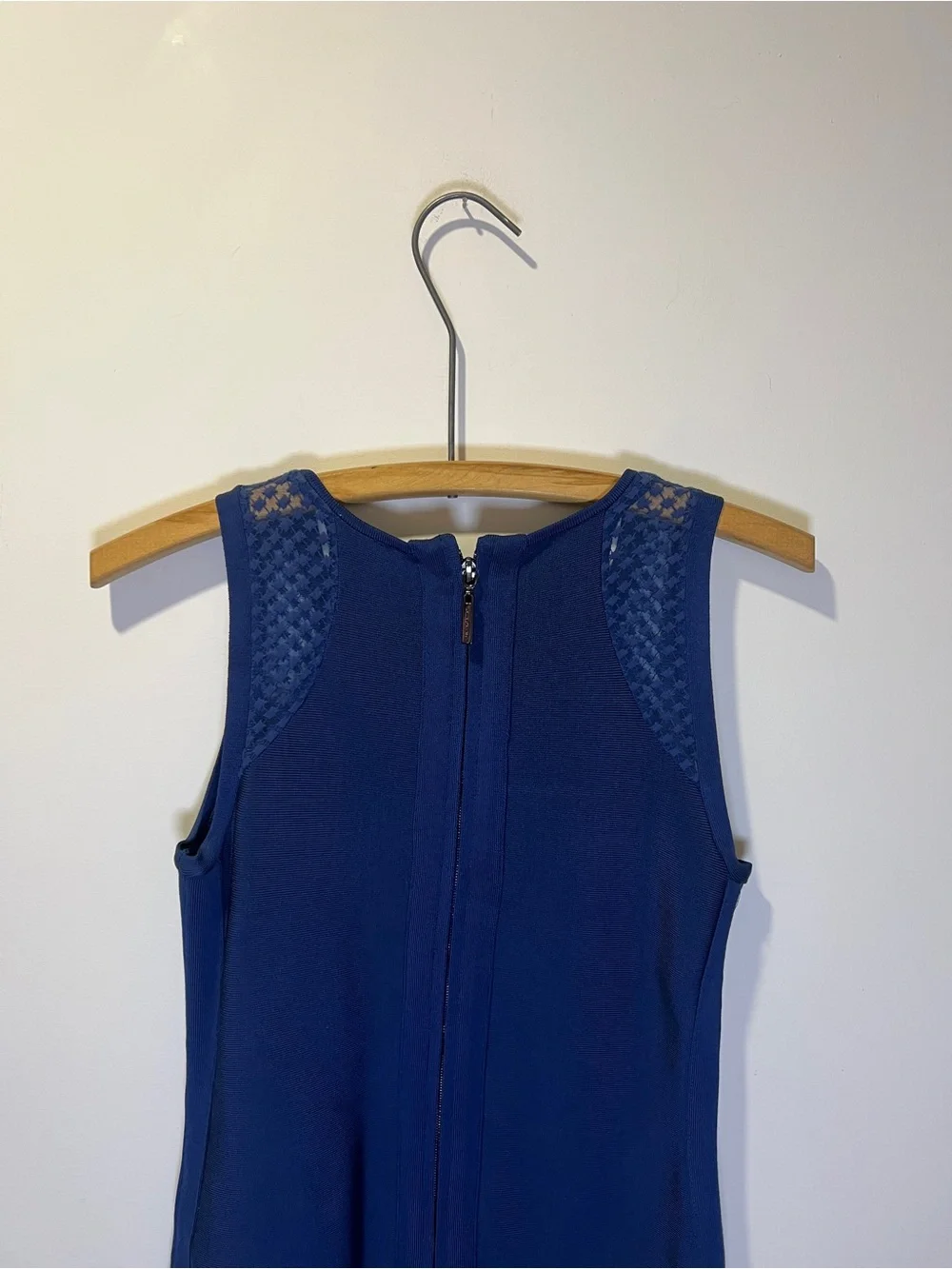 Marciano Royal Blue Textured Sleeveless Dress with Lace - size M - Picture 6 of 8